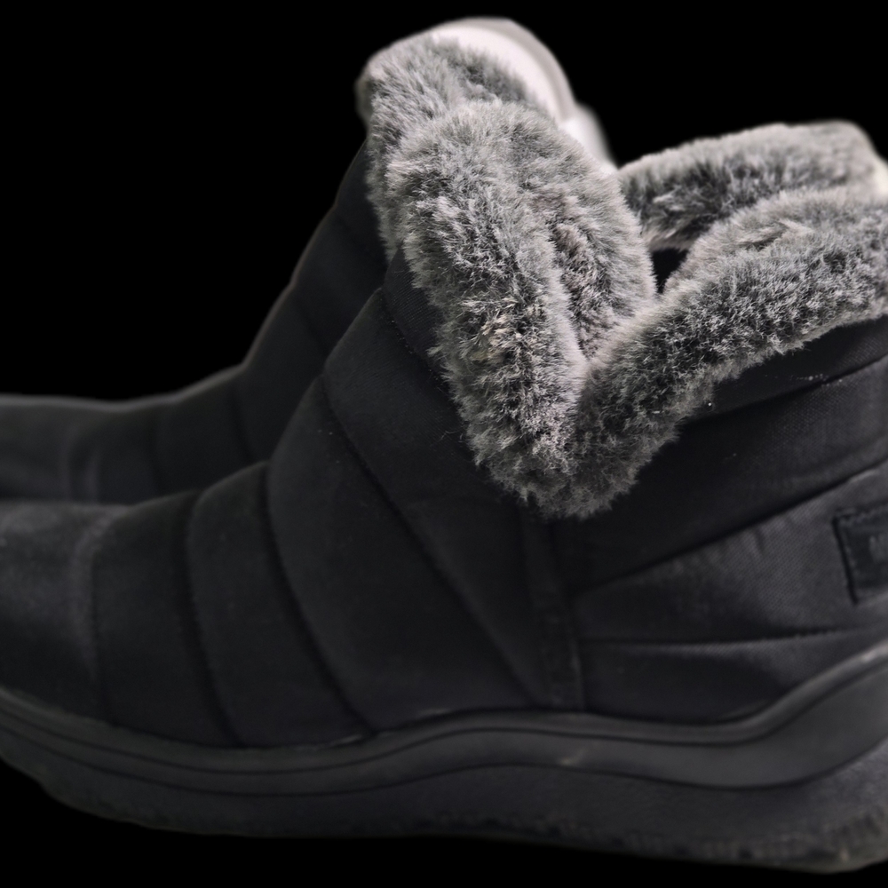 Minnetonka Black and Gray Winter Boots